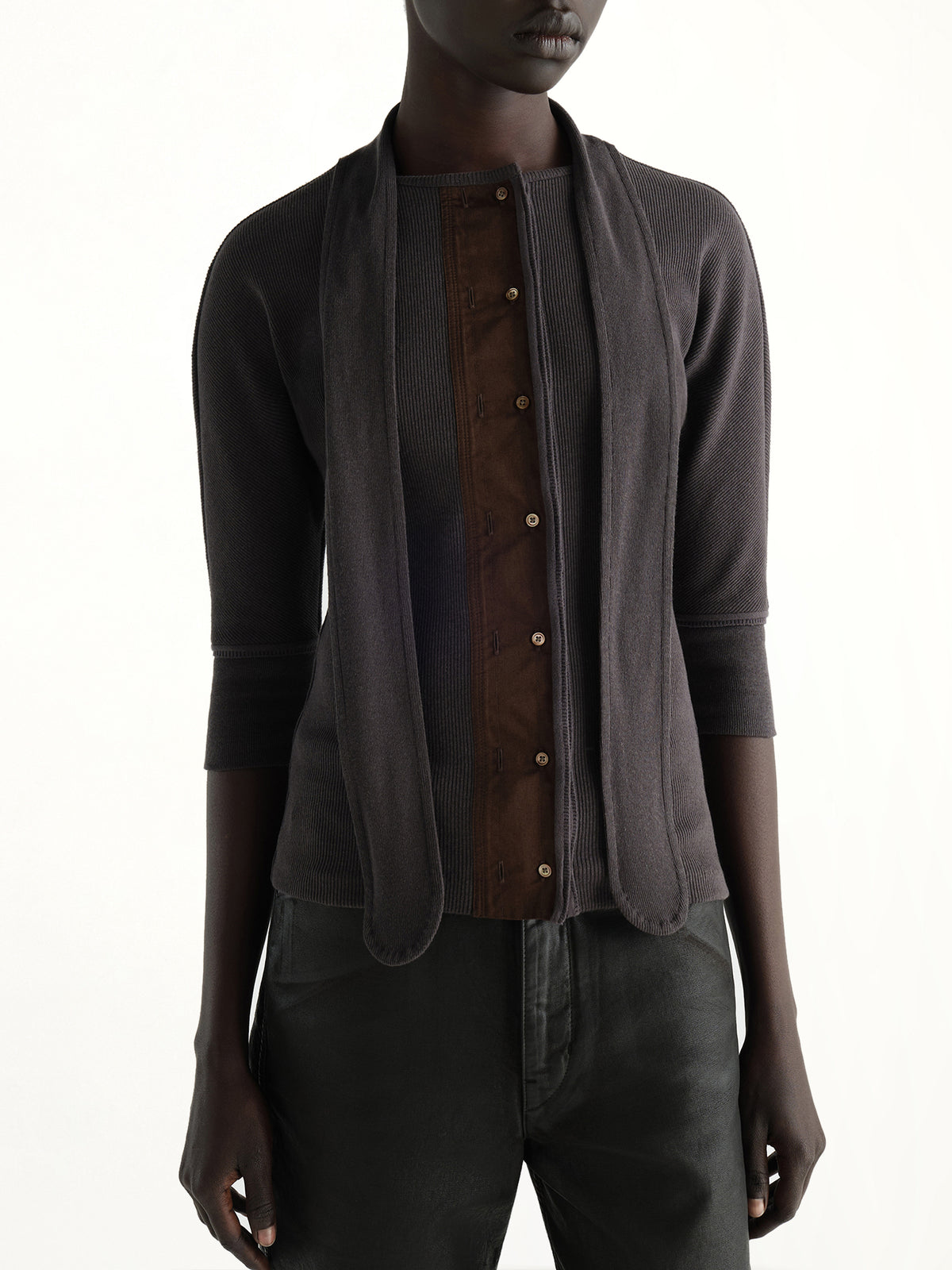 Ascot T-Shirt in Basalt