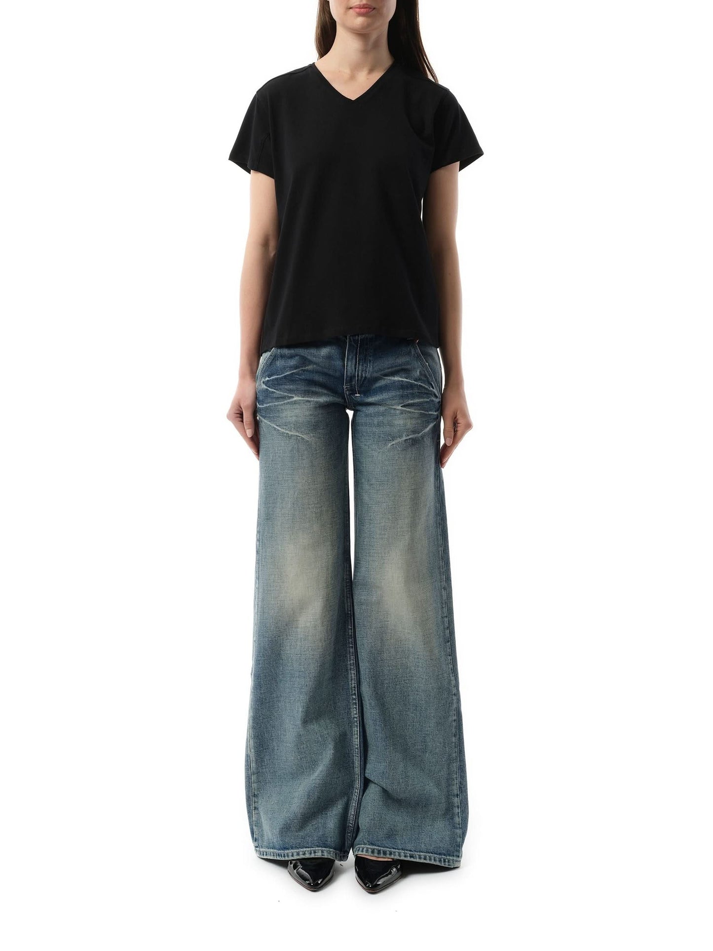 V-Neck Short Sleeve T-Shirt in Black