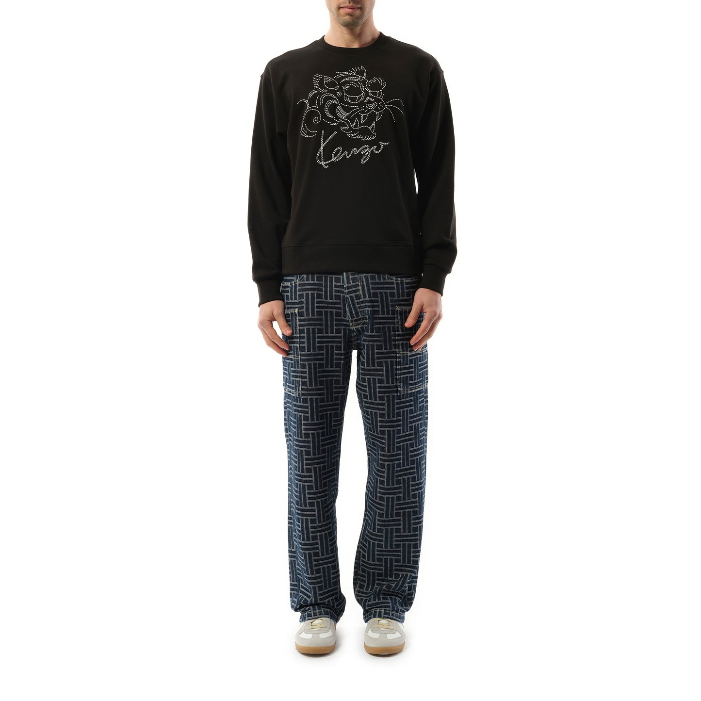 Gots Star Tiger Embroidered Sweatshirt in Black