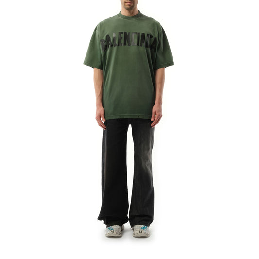 Gaffer Type Medium Fit T-Shirt in Green