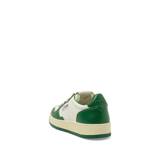 Medalist Low Bicolour Sneakers in White/Green