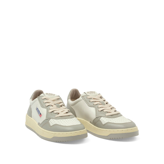 Medalist Low Bicolour Sneakers in White/Vapor