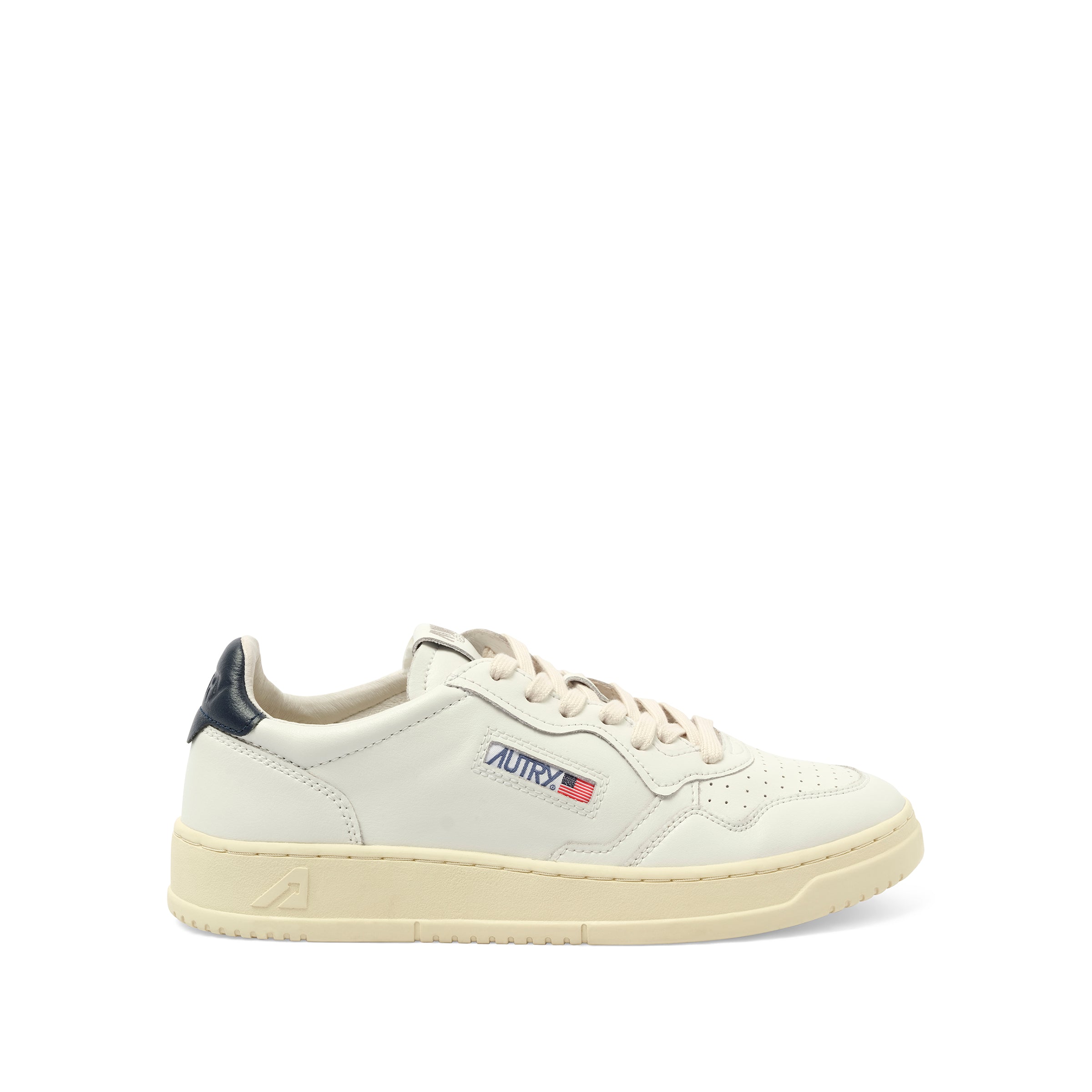 Medalist Low Sneakers in White/Space