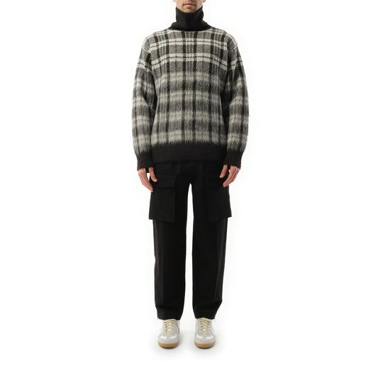 HK Chunky Sweater in Medium Black Check