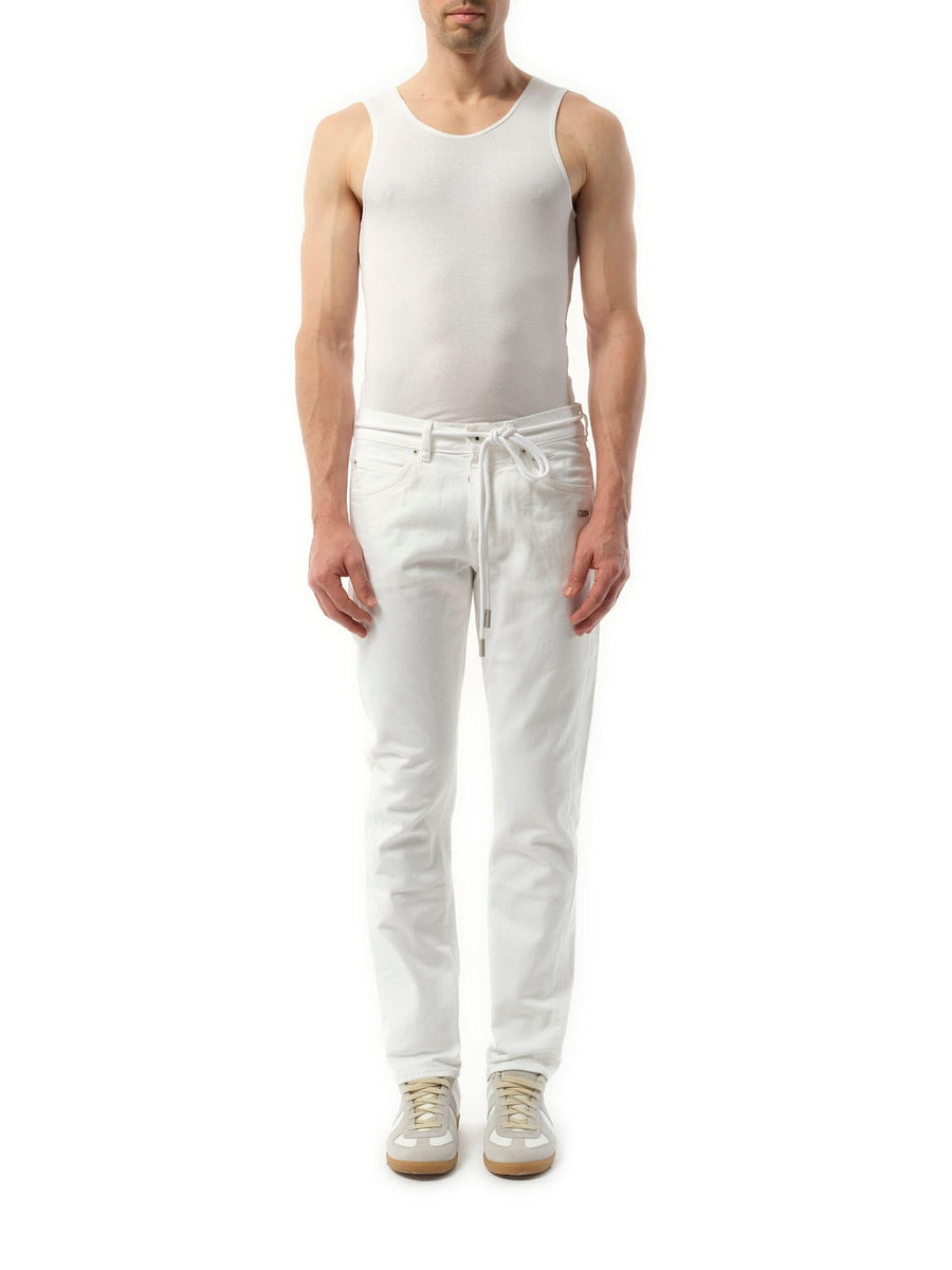 Slim Back Dart Jeans in White