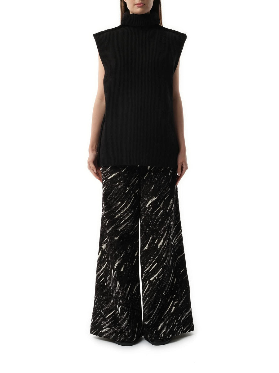 Sleeveless Turtleneck Sweater in Black