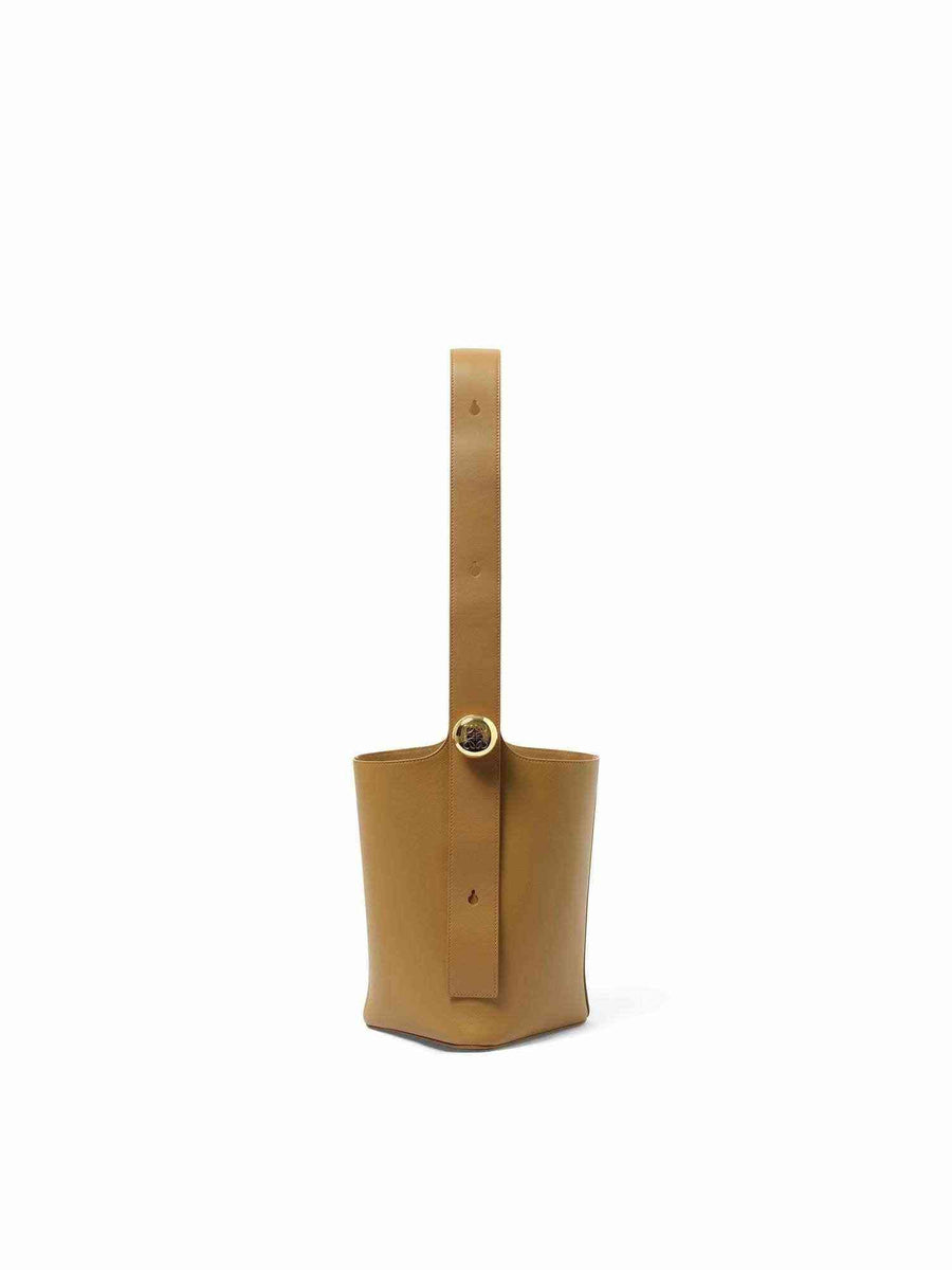 Loewe Pebble Bucket Medium in Oak