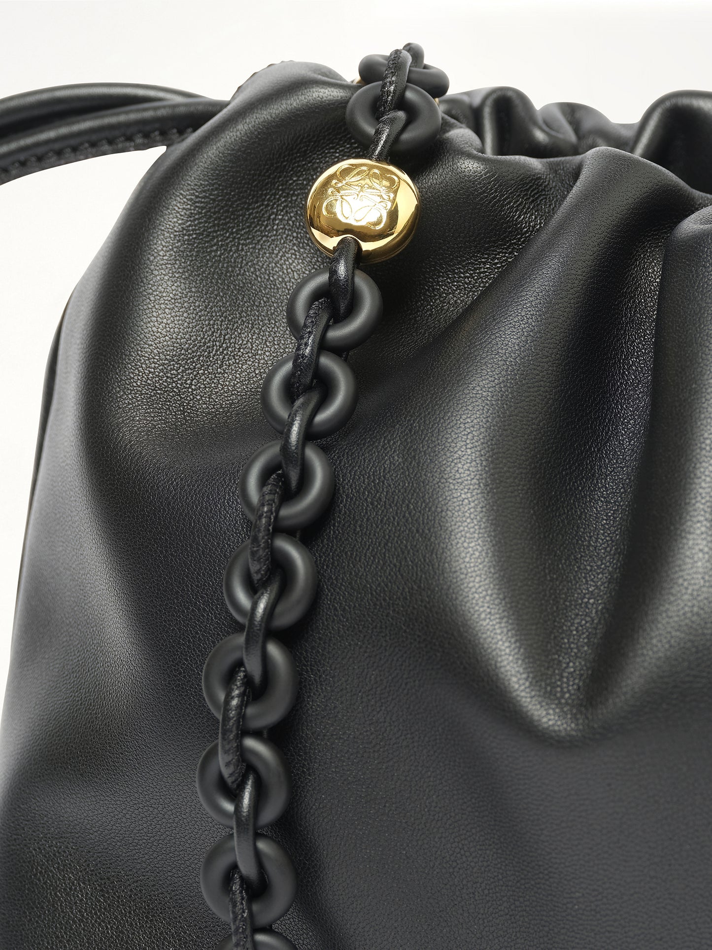 Flamenco Purse Medium Tonal Chain in Black