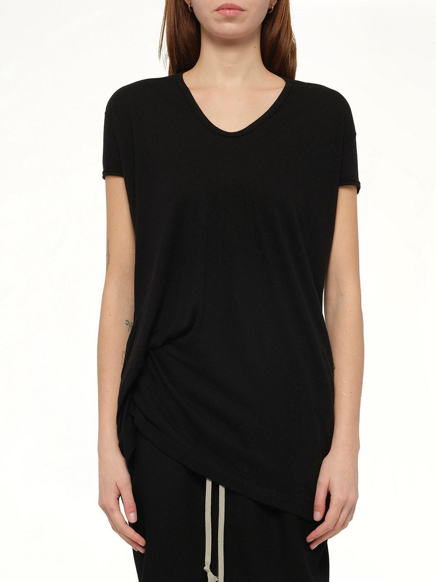 Hiked T in Black