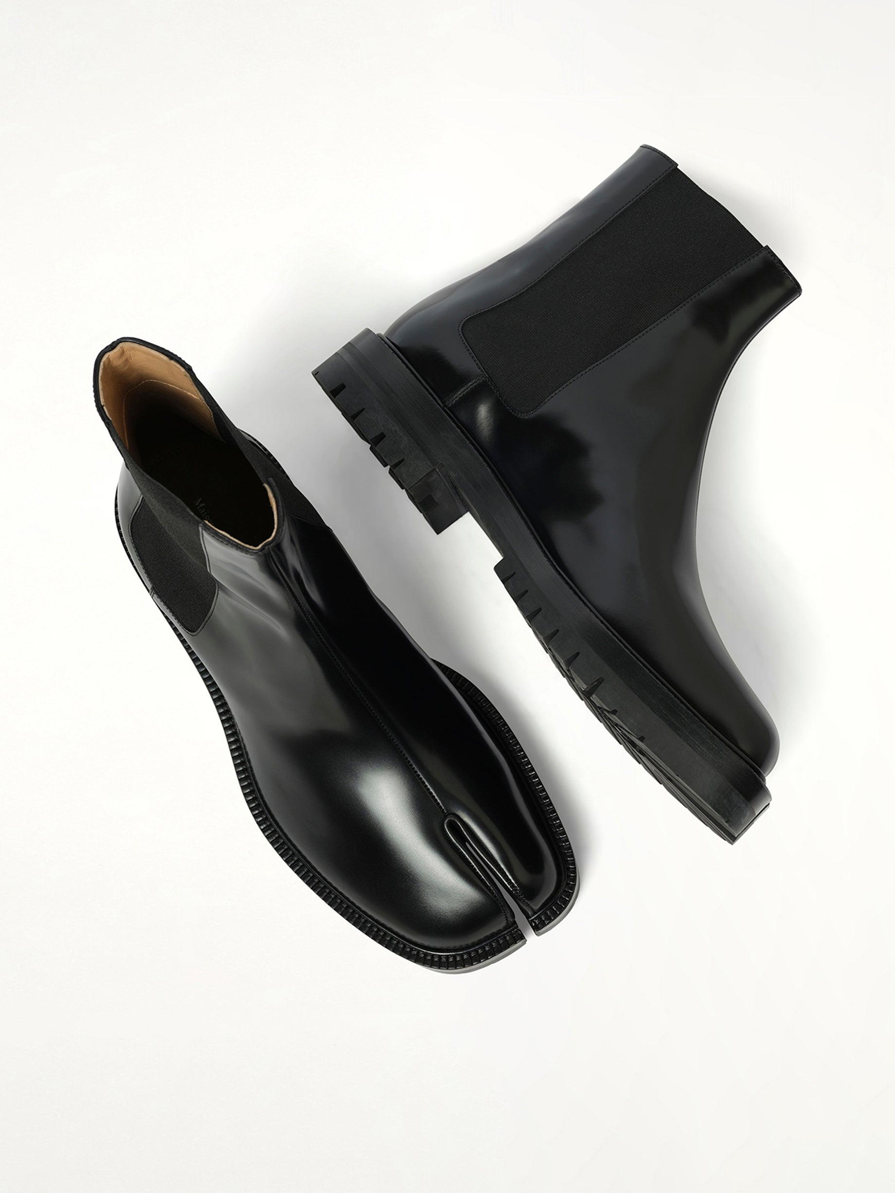 Tabi County Chelsea Boots in Black Top View | MAISON MARGIELA