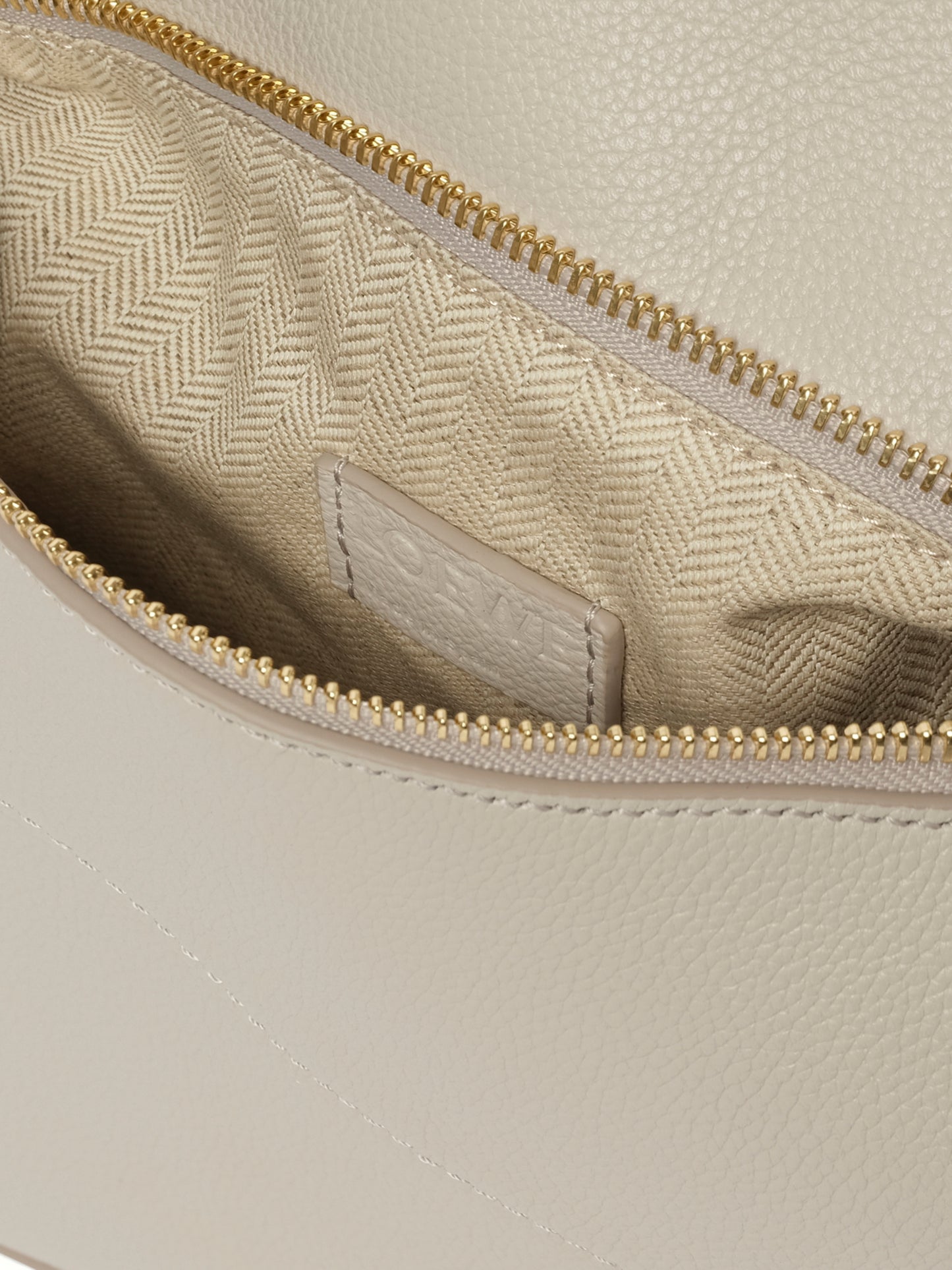 Puzzle Edge Small Bag in Light Ghost