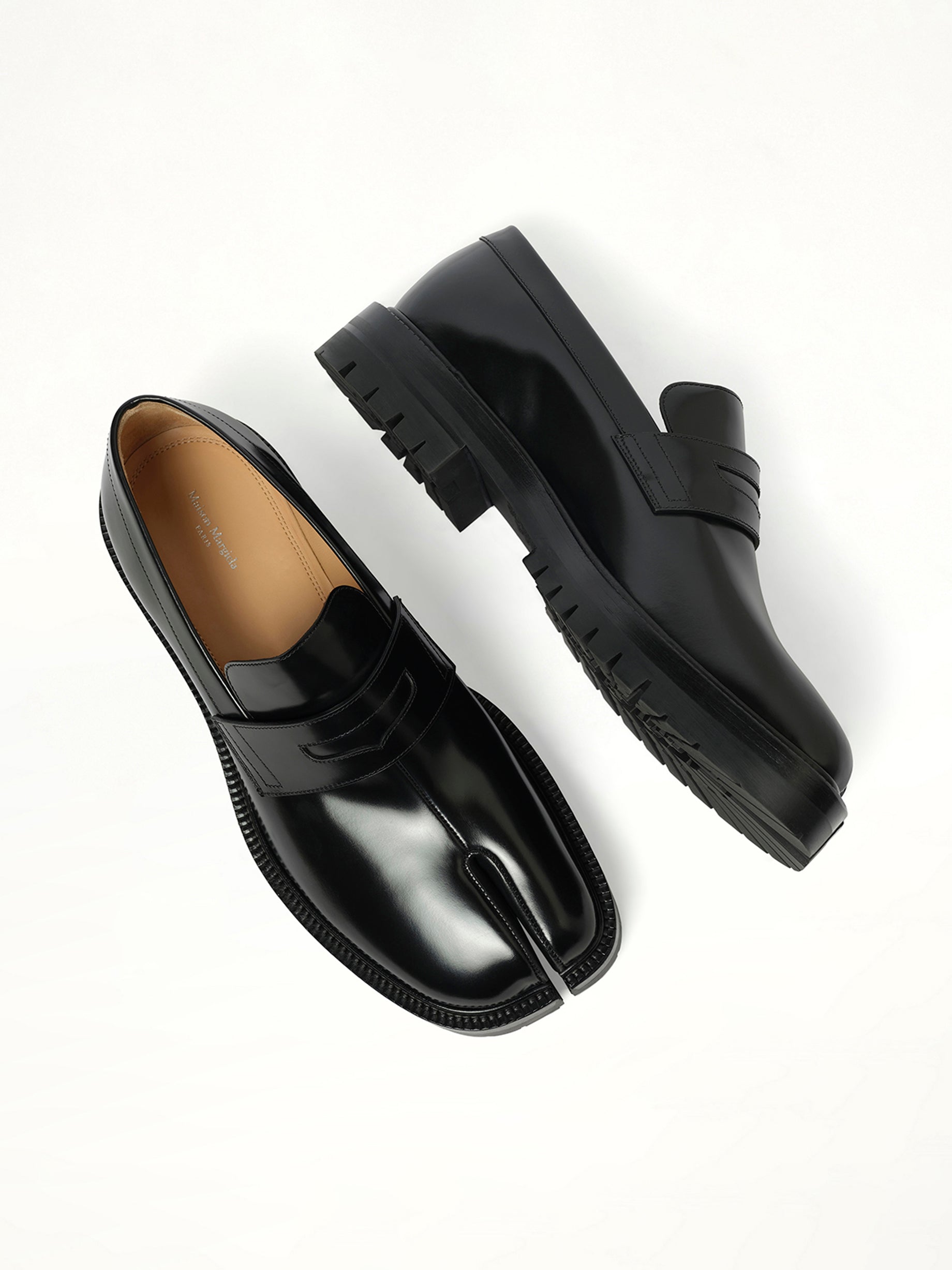 Tabi Leather Loafers Chunky Sole in Black Top View | MAISON MARGIELA