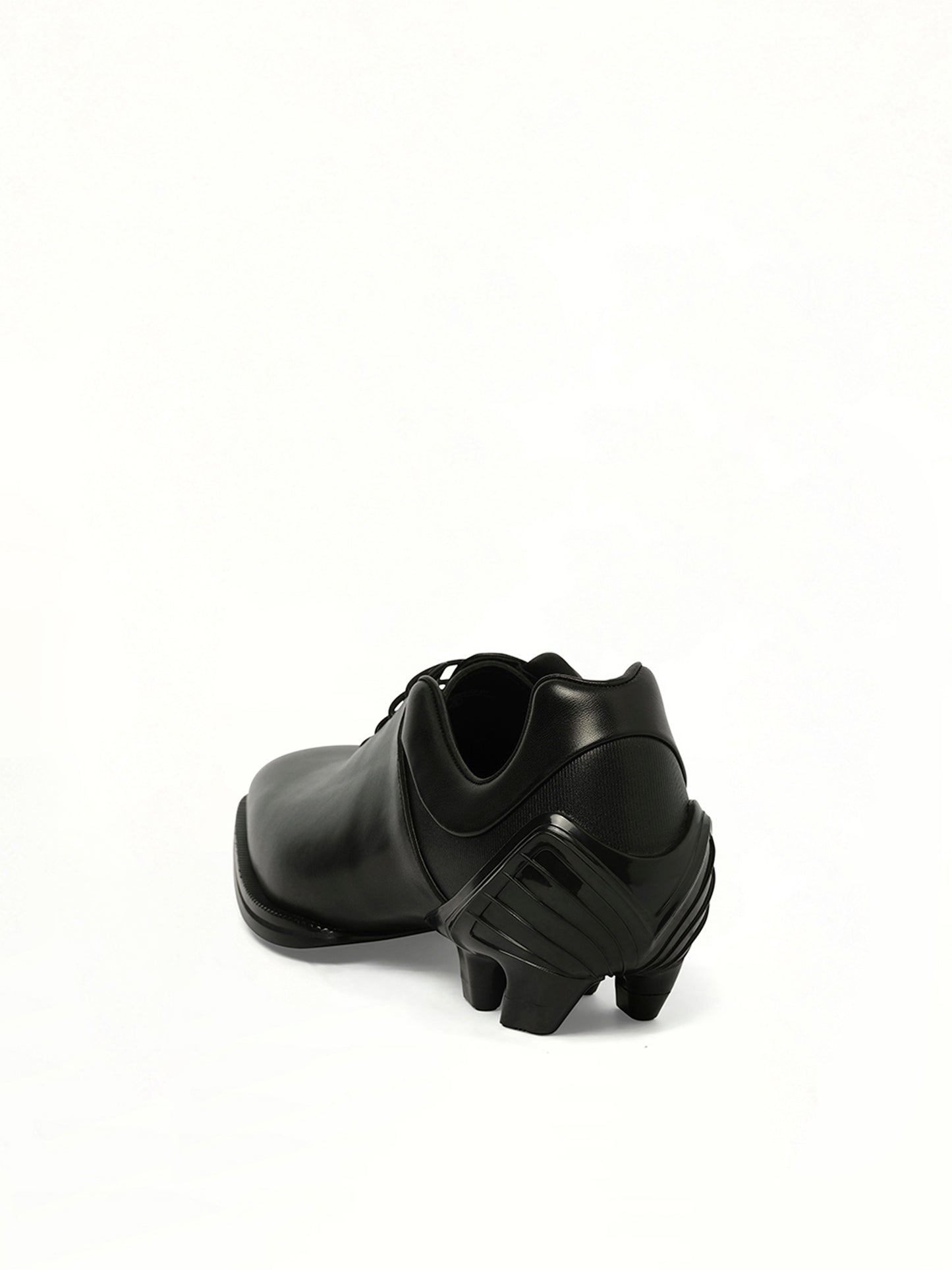 Re90 Red Carpet Sneaker in Black