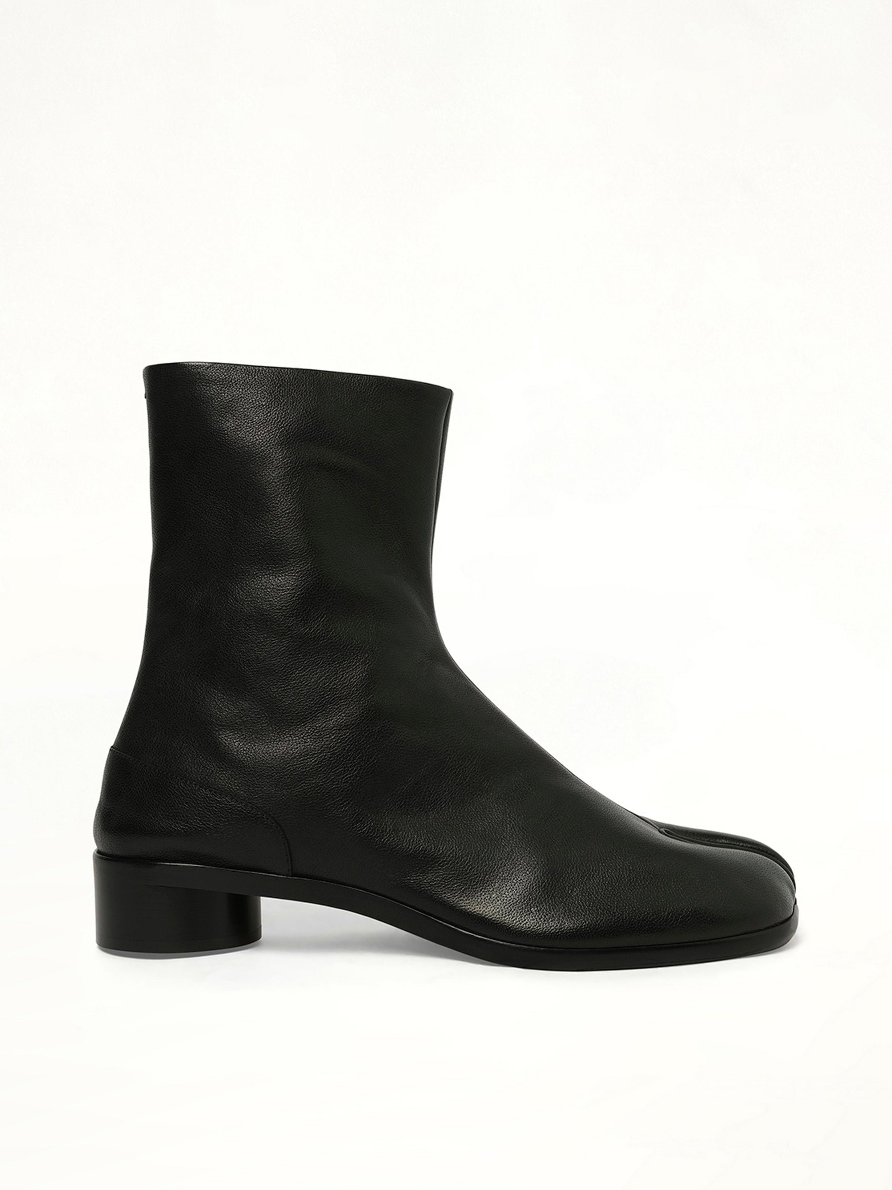 Tabi Ankle 3cm Boots in Black Side View | MAISON MARGIELA