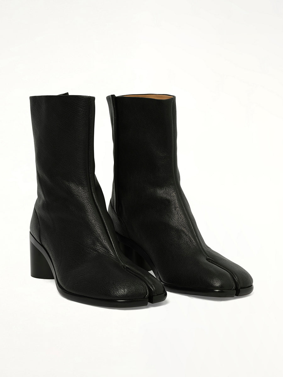 Tabi Ankle 6cm Boots in Black Front View | MAISON MARGIELA