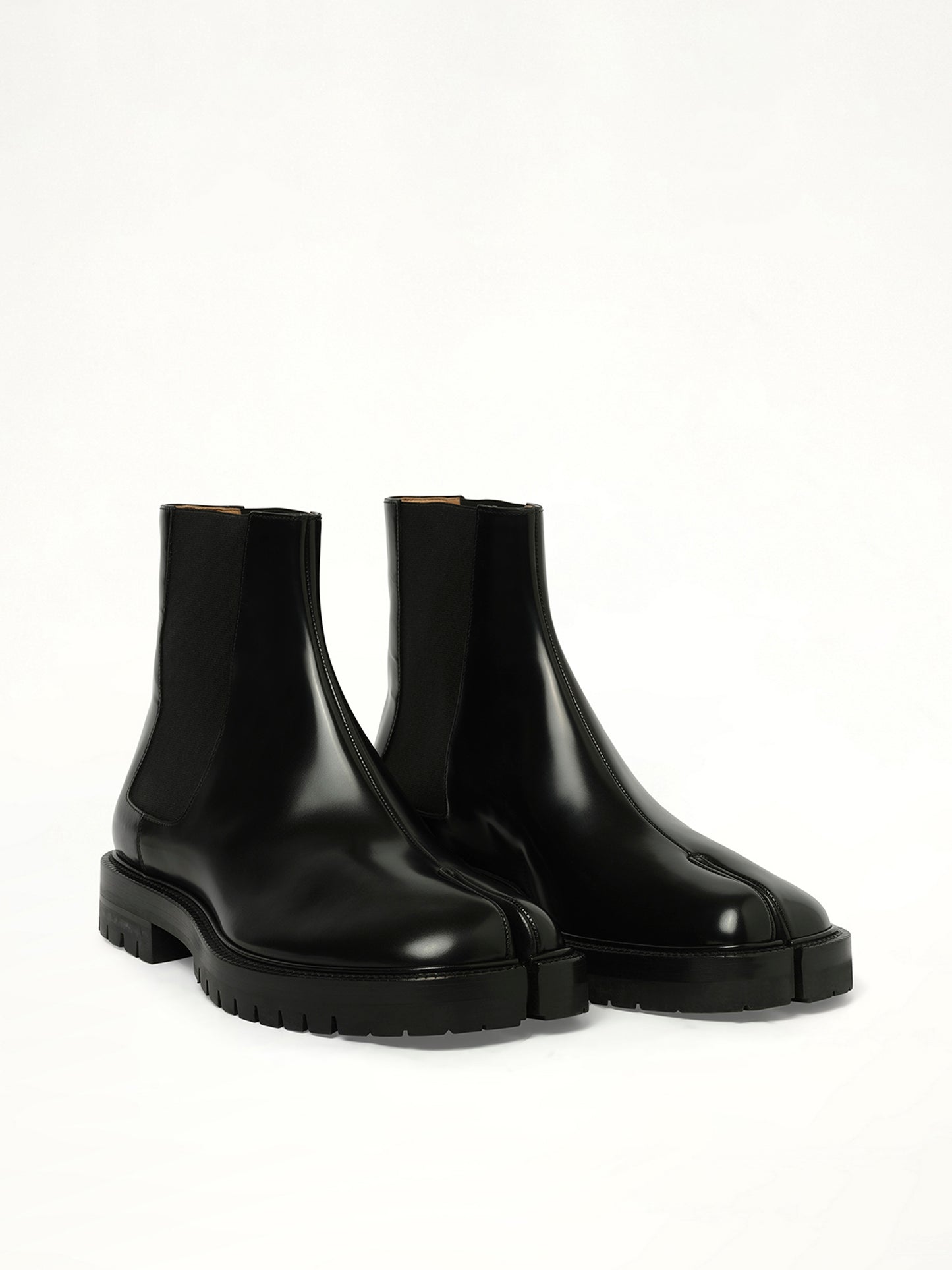 Tabi County Chelsea Boots in Black