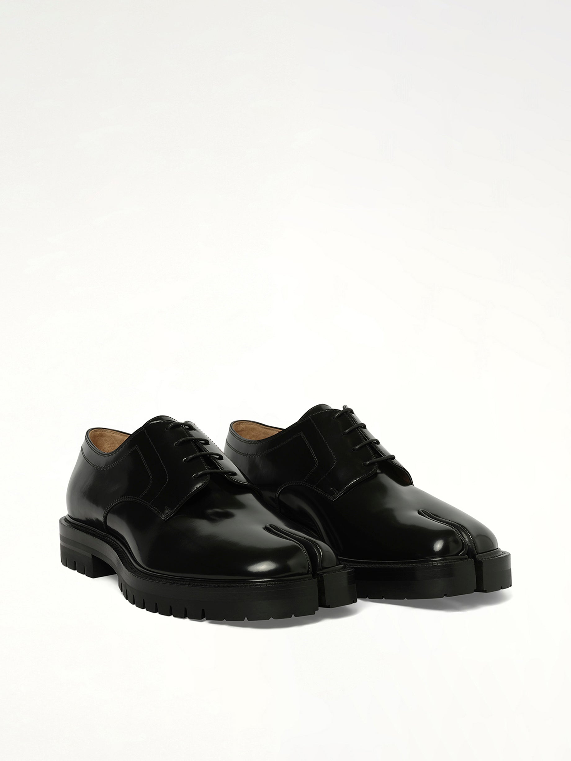 Tabi Lace-Ups Chunky Sole in Black Front View | MAISON MARGIELA