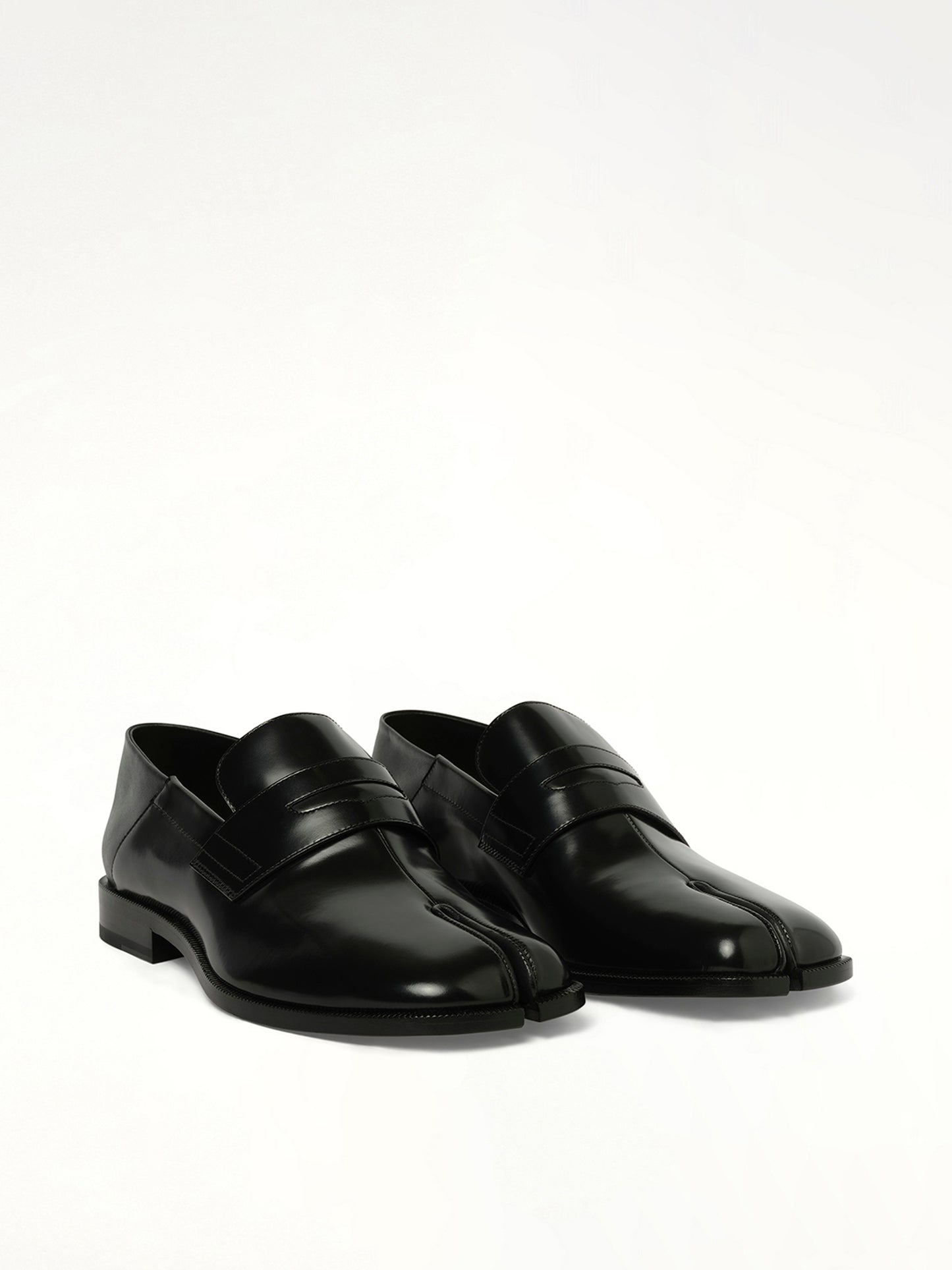 Tabi Babouche Loafers in Black
