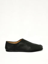 Tabi Babouches in Black Side View | MAISON MARGIELA