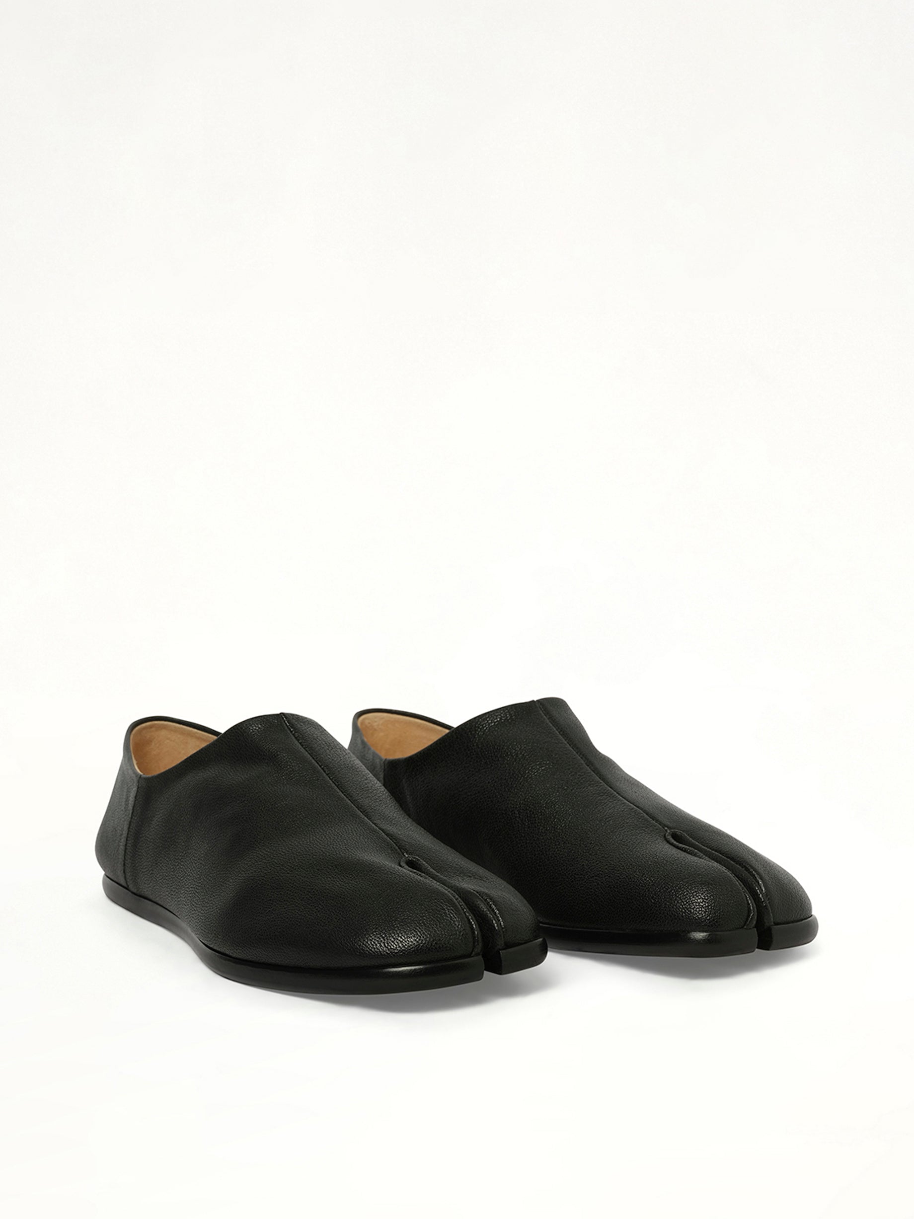 Tabi Babouches in Black Front View | MAISON MARGIELA