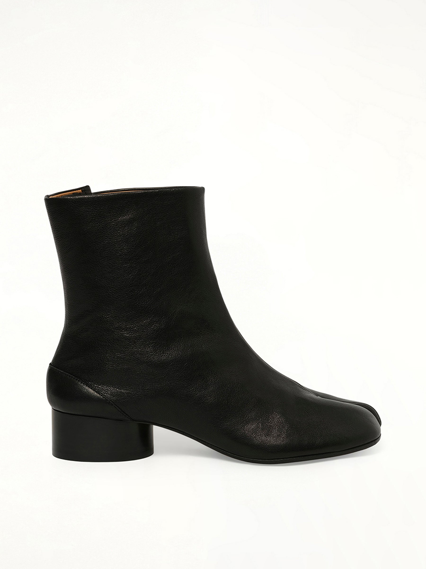 Tabi Ankle Boots 3cm Heel in Black Side View | MAISON MARGIELA