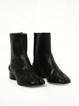 Tabi Ankle Boots 3cm Heel in Black Front View | MAISON MARGIELA