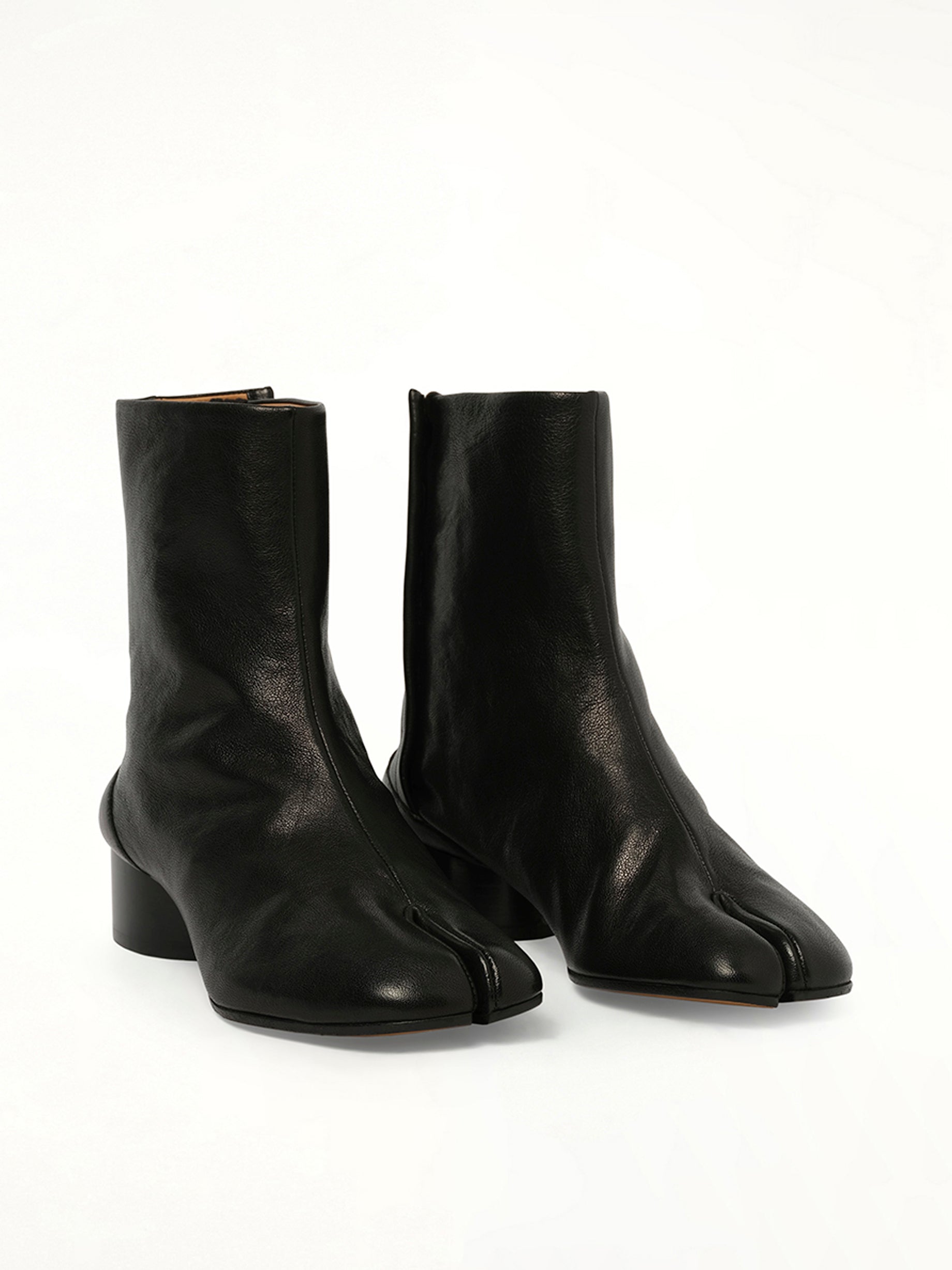 Tabi Ankle Boots 3cm Heel in Black Front View | MAISON MARGIELA