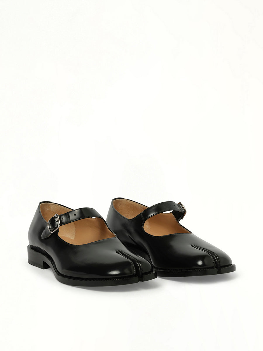 Tabi Mary Janes with Strap in Black Front View | MAISON MARGIELA
