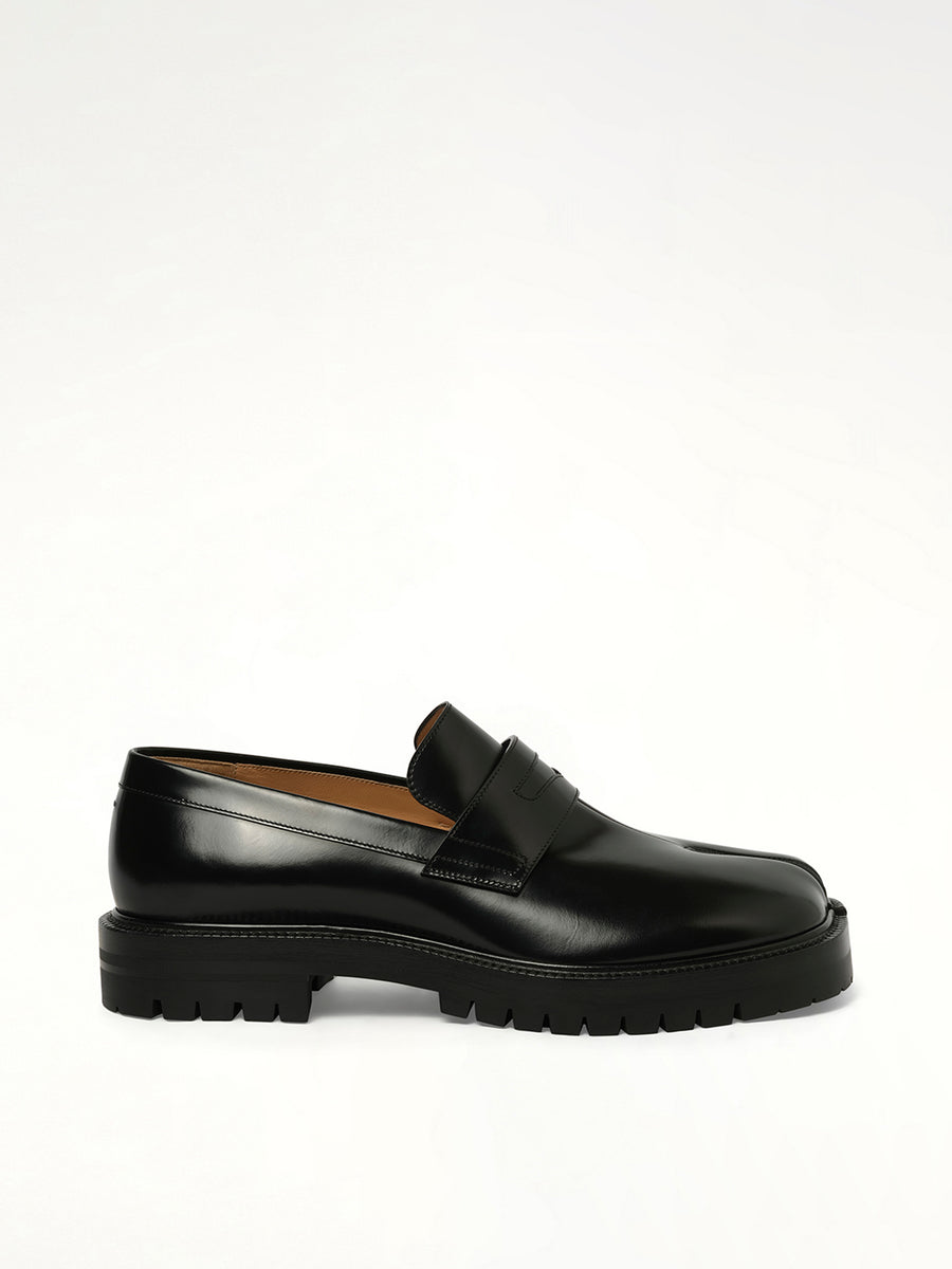 Tabi Leather Loafers Chunky Sole in Black Side View | MAISON MARGIELA