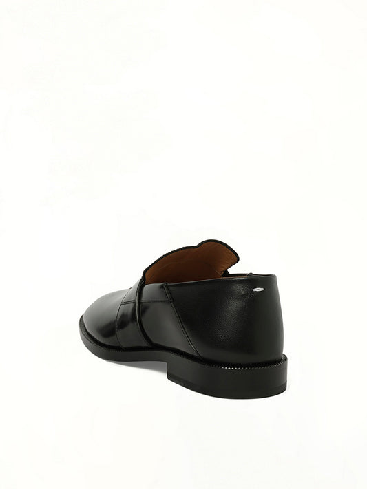 Tabi Loafers in Black