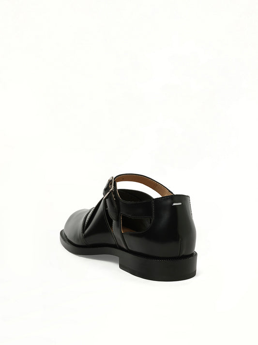 Tabi Toe Cut Out Sandals in Black