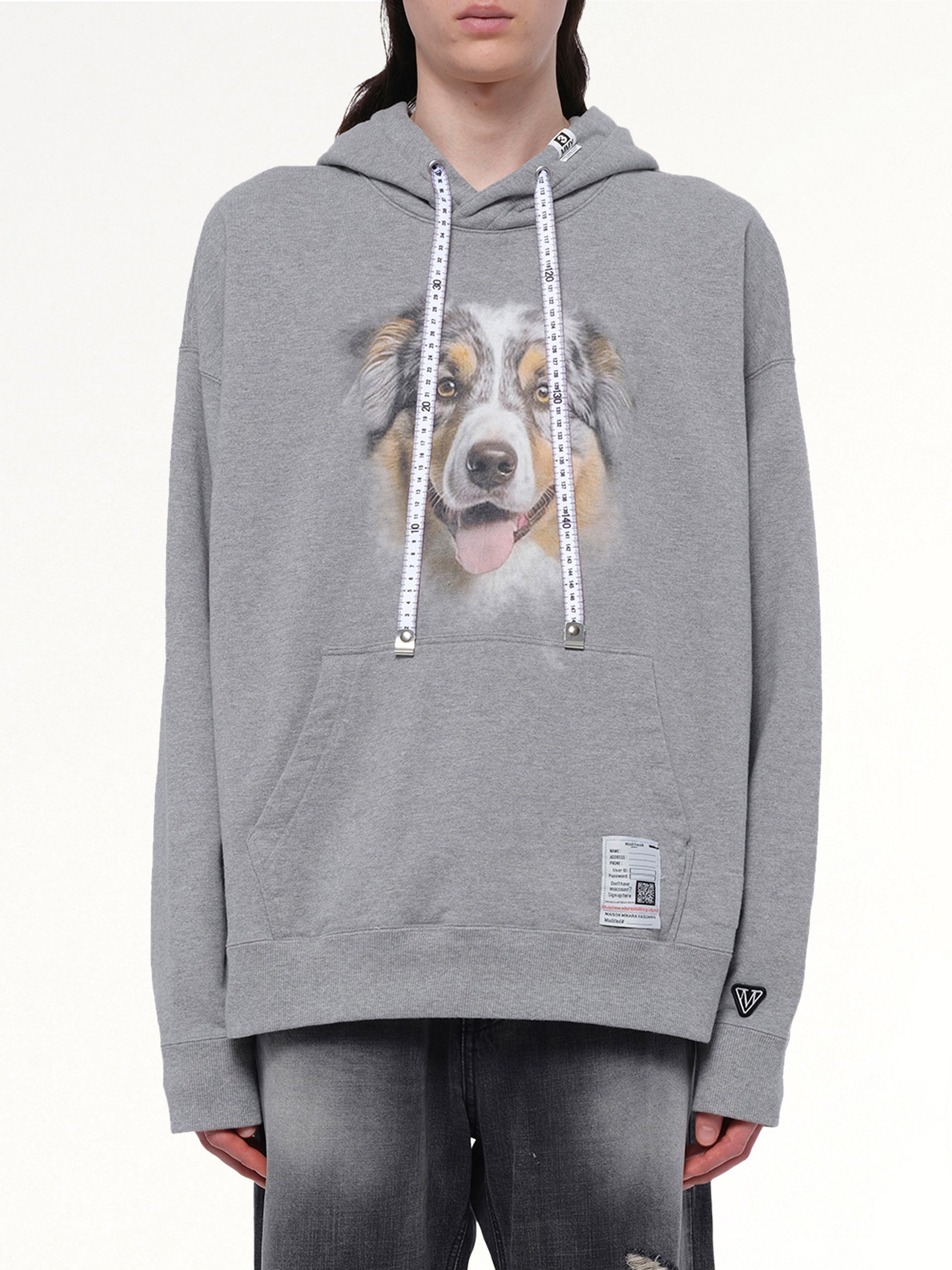 グレーの犬プリントフーディ