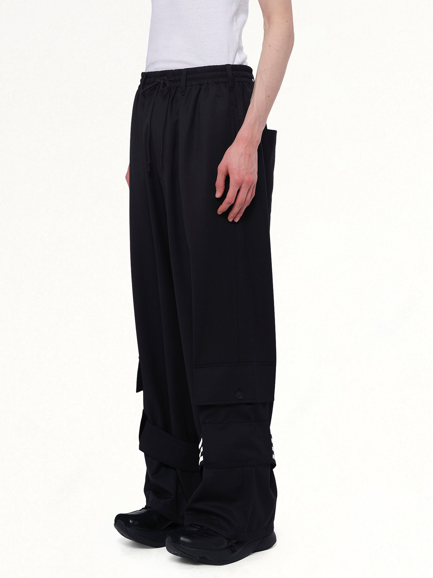 Refined Wool Cargo Pants in Black