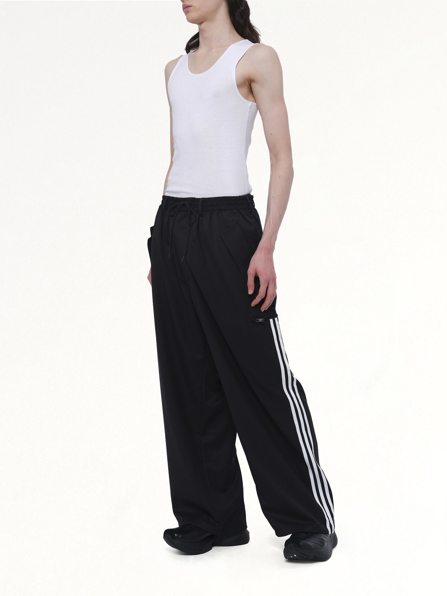 Refined Wool Pants in Black