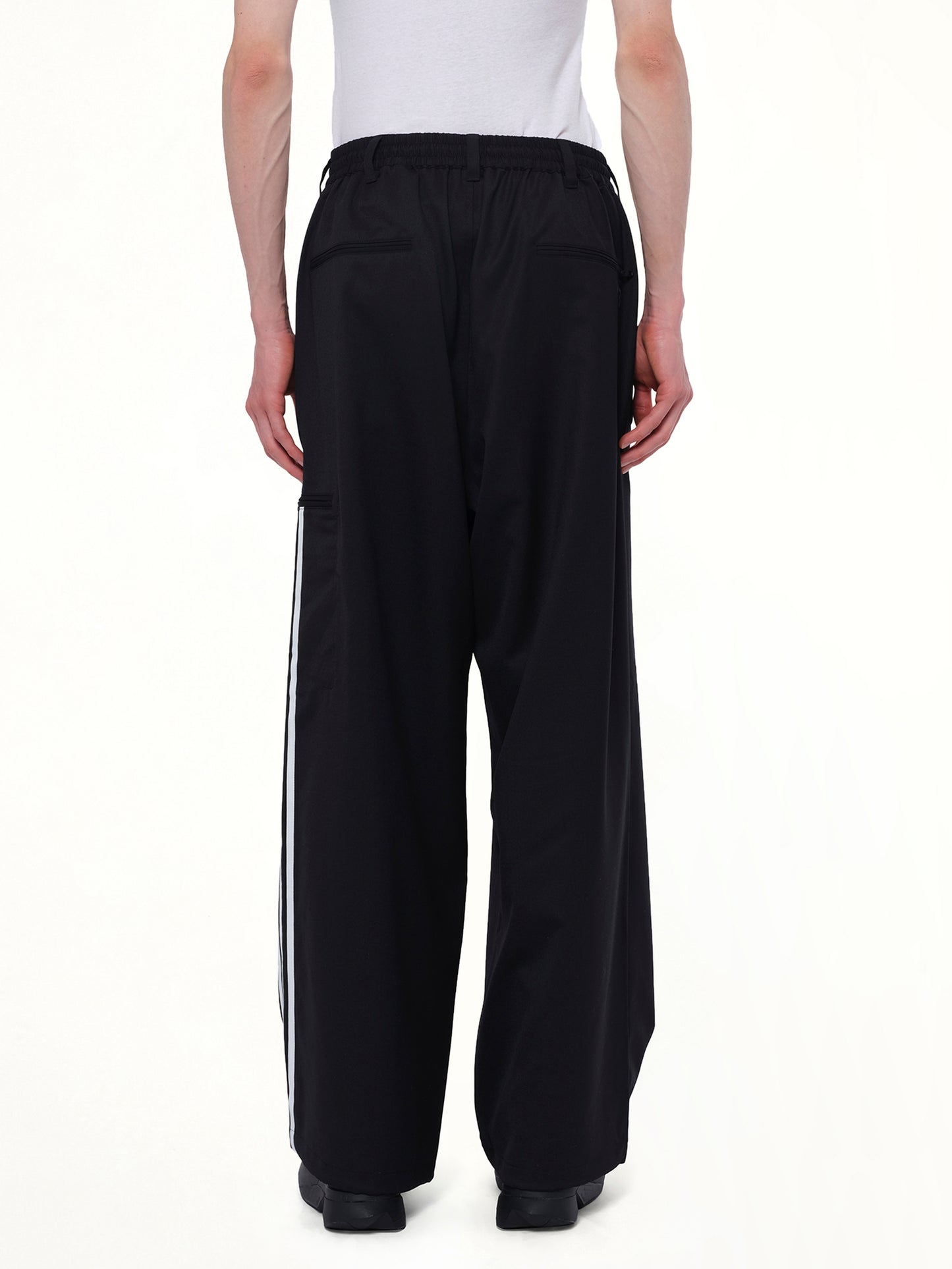Refined Wool Pants in Black