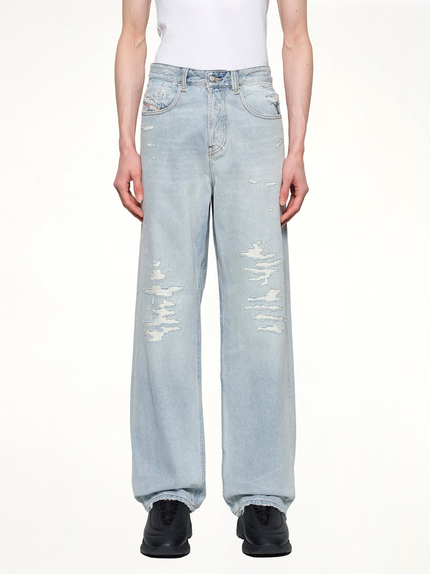 2001 D-MACRO Relaxed Jeans in Light Blue