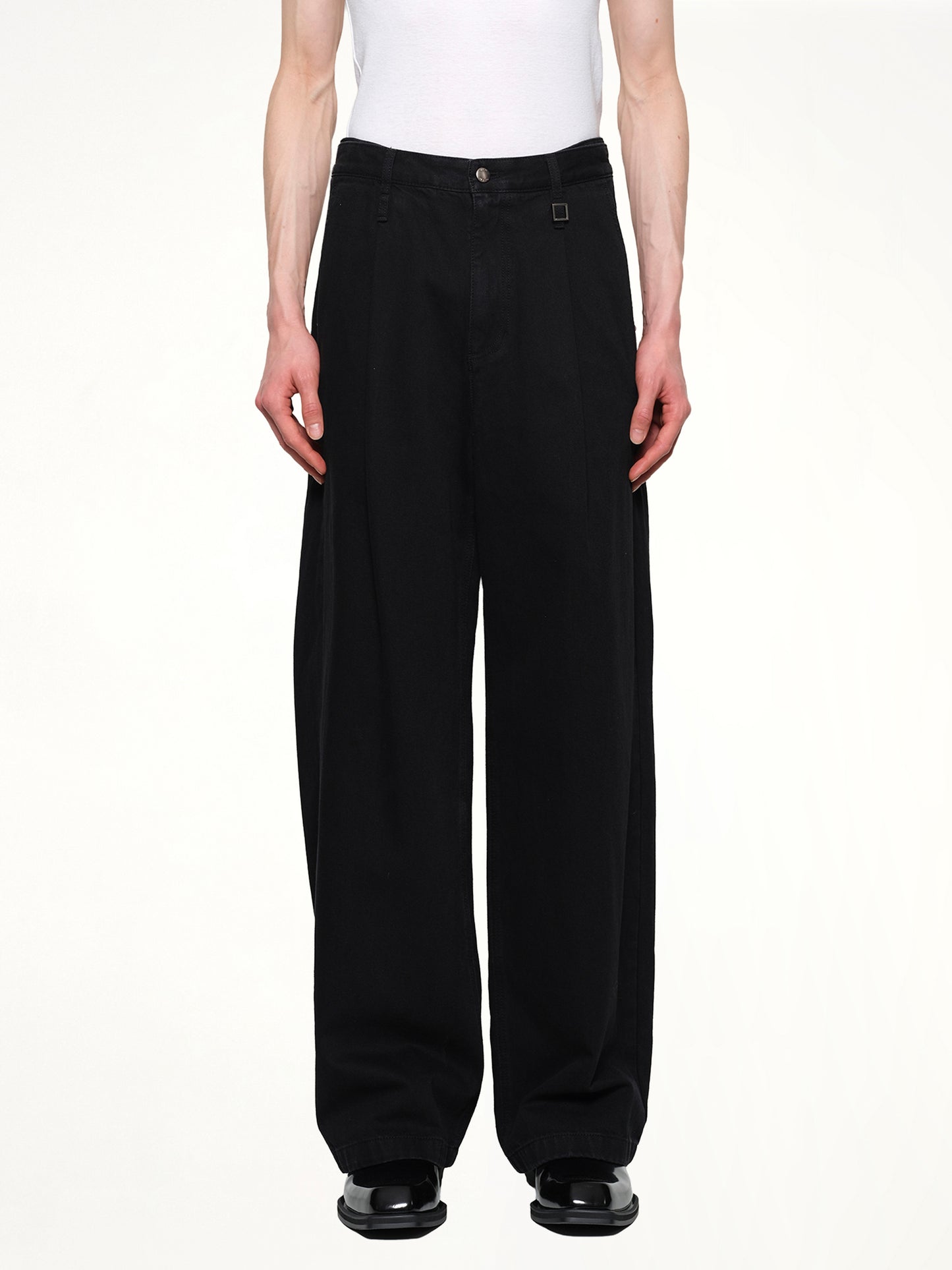 Single Pleat Jeans in Black