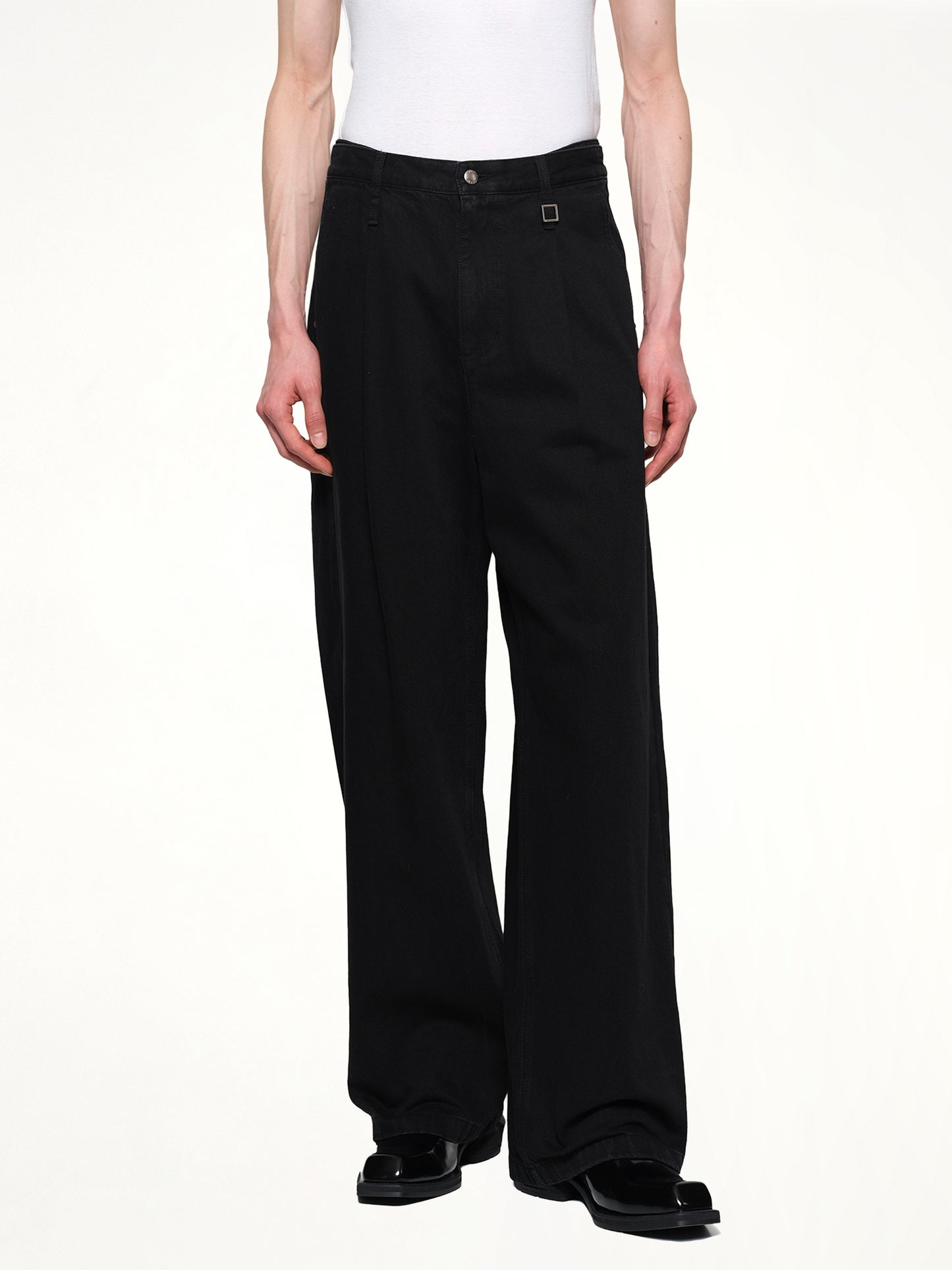 Single Pleat Jeans in Black