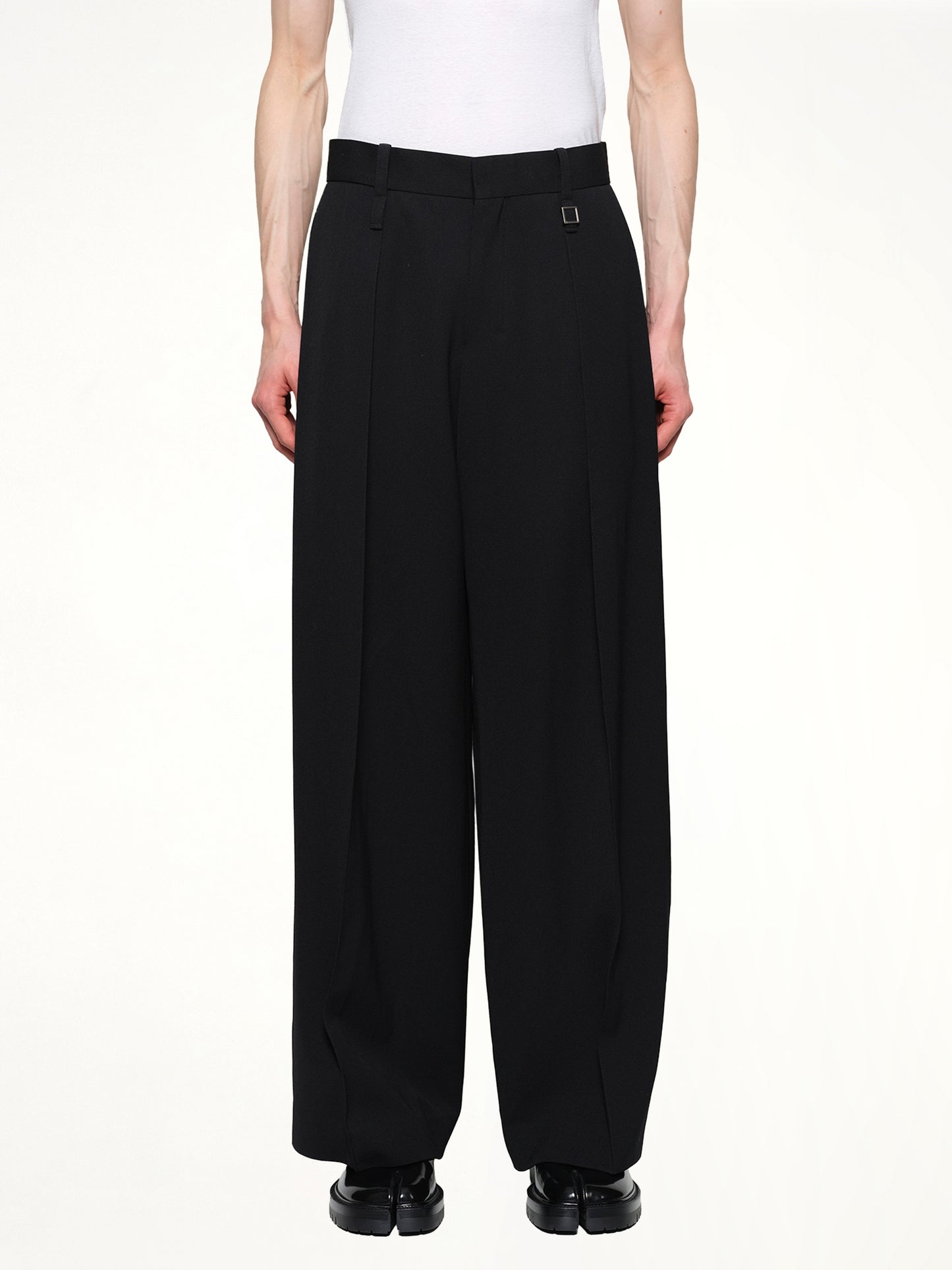 Pleated Pants in Black