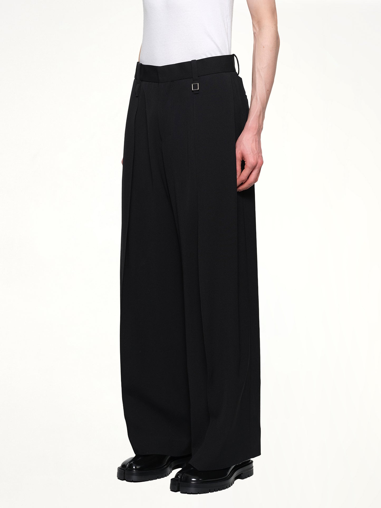 Pleated Pants in Black