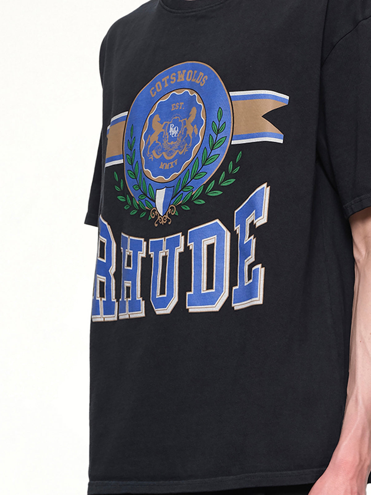 Cotswold Crest T-Shirt in Vintage Black