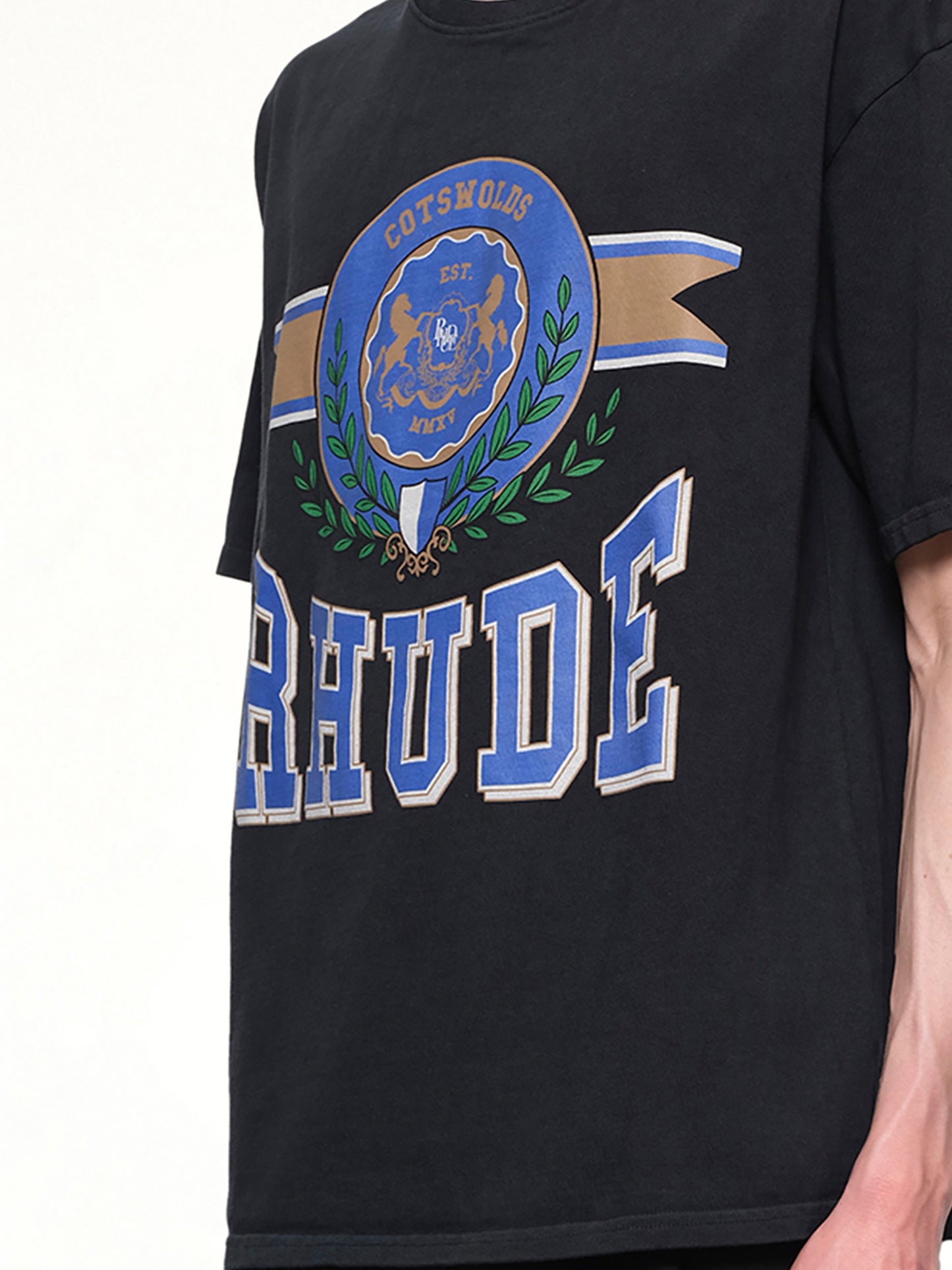 Cotswold Crest T-Shirt in Vintage Black