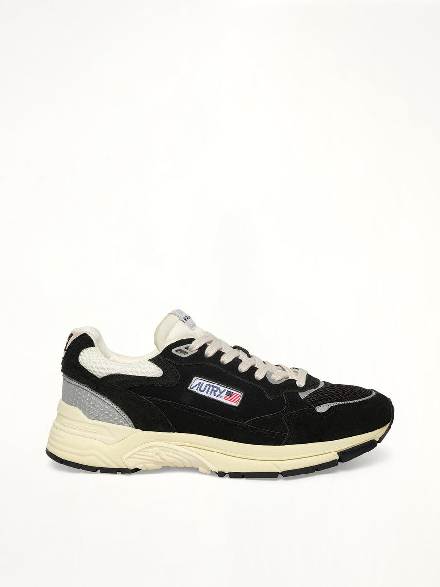 Hyperway Low Sneaker in Black/Silver Side View | AUTRY