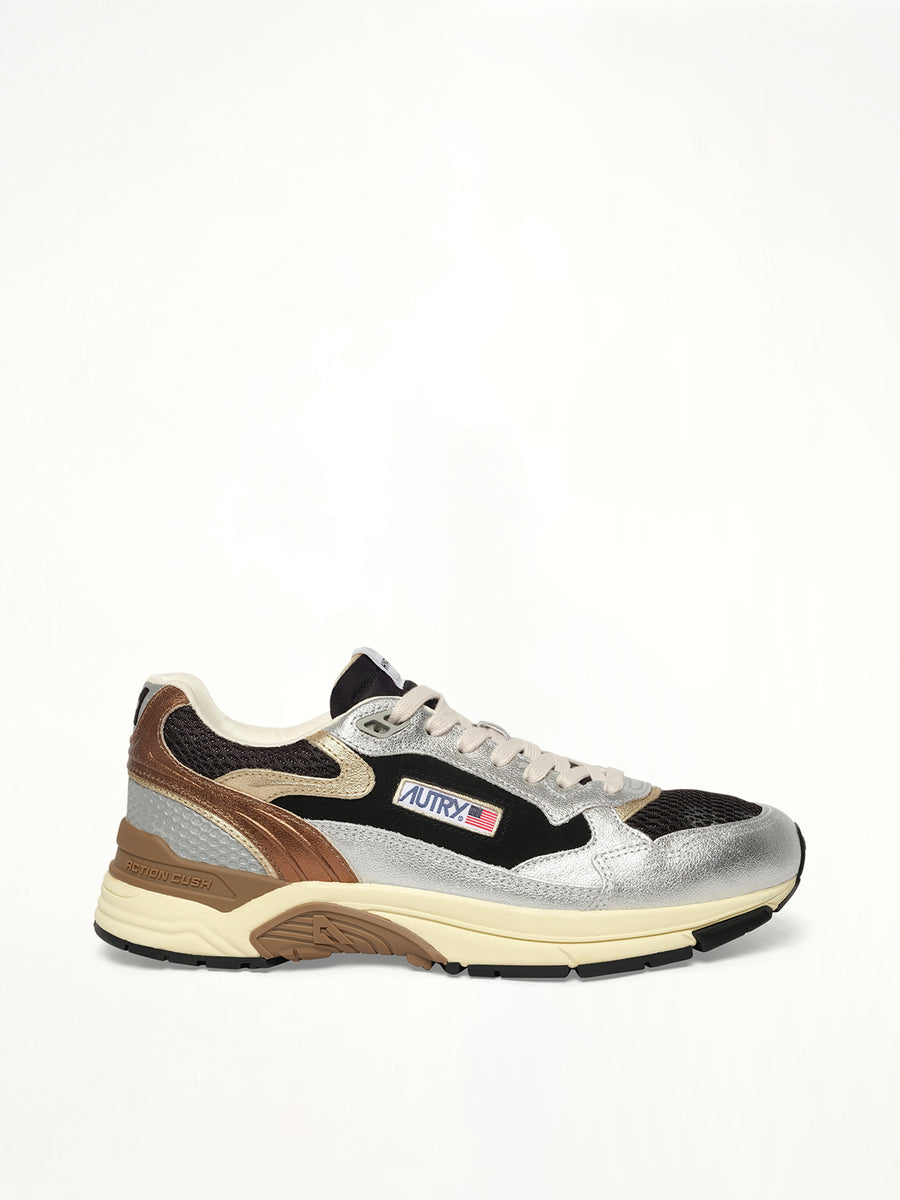 Hyperway Low Sneaker in Silver/Black Side View | AUTRY