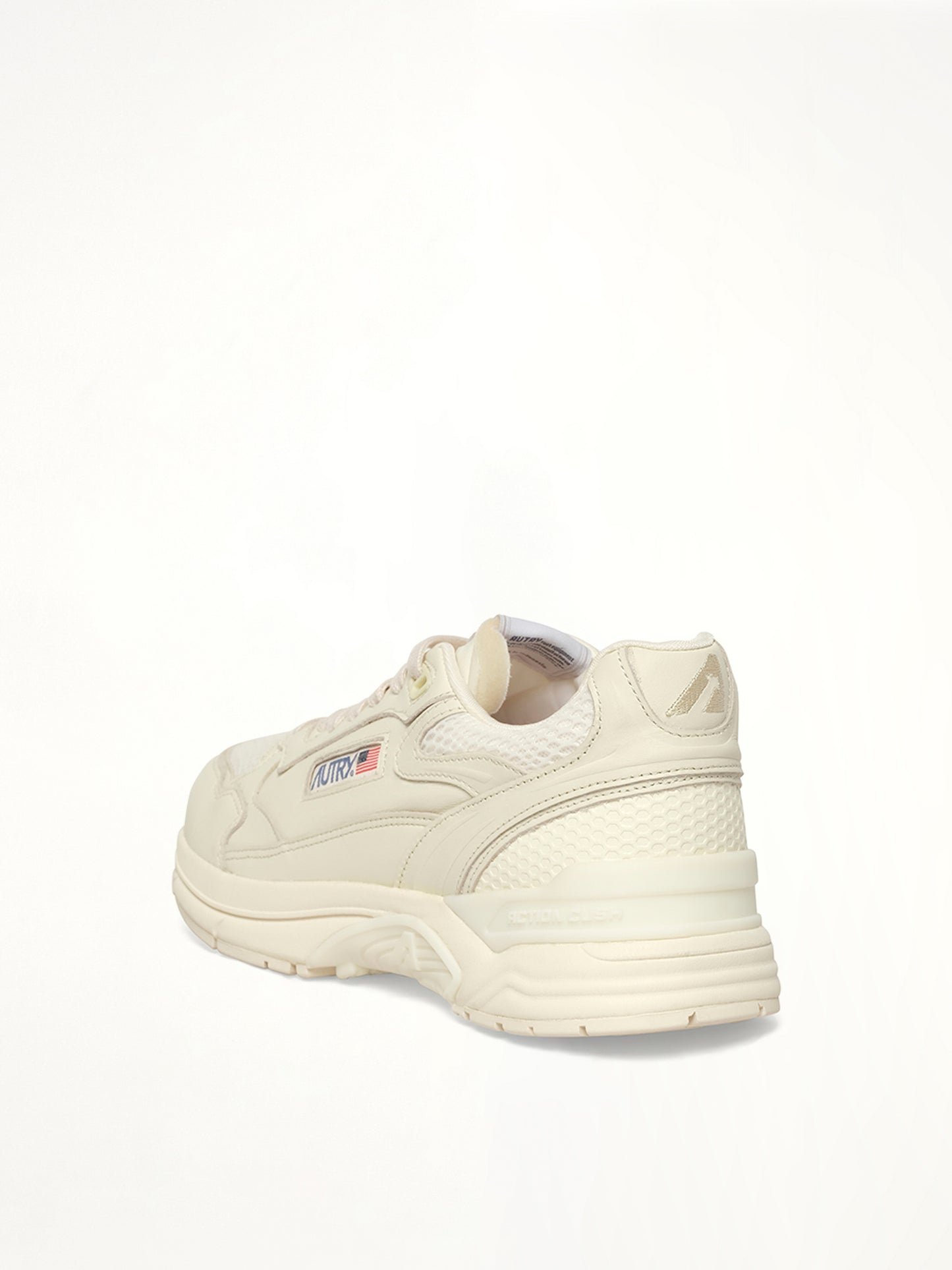 Hyperway Low Sneaker in White/White
