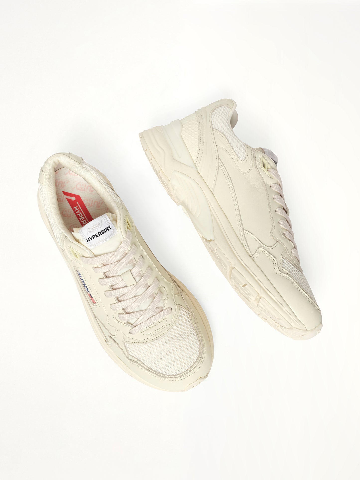 Hyperway Low Sneaker in White/White