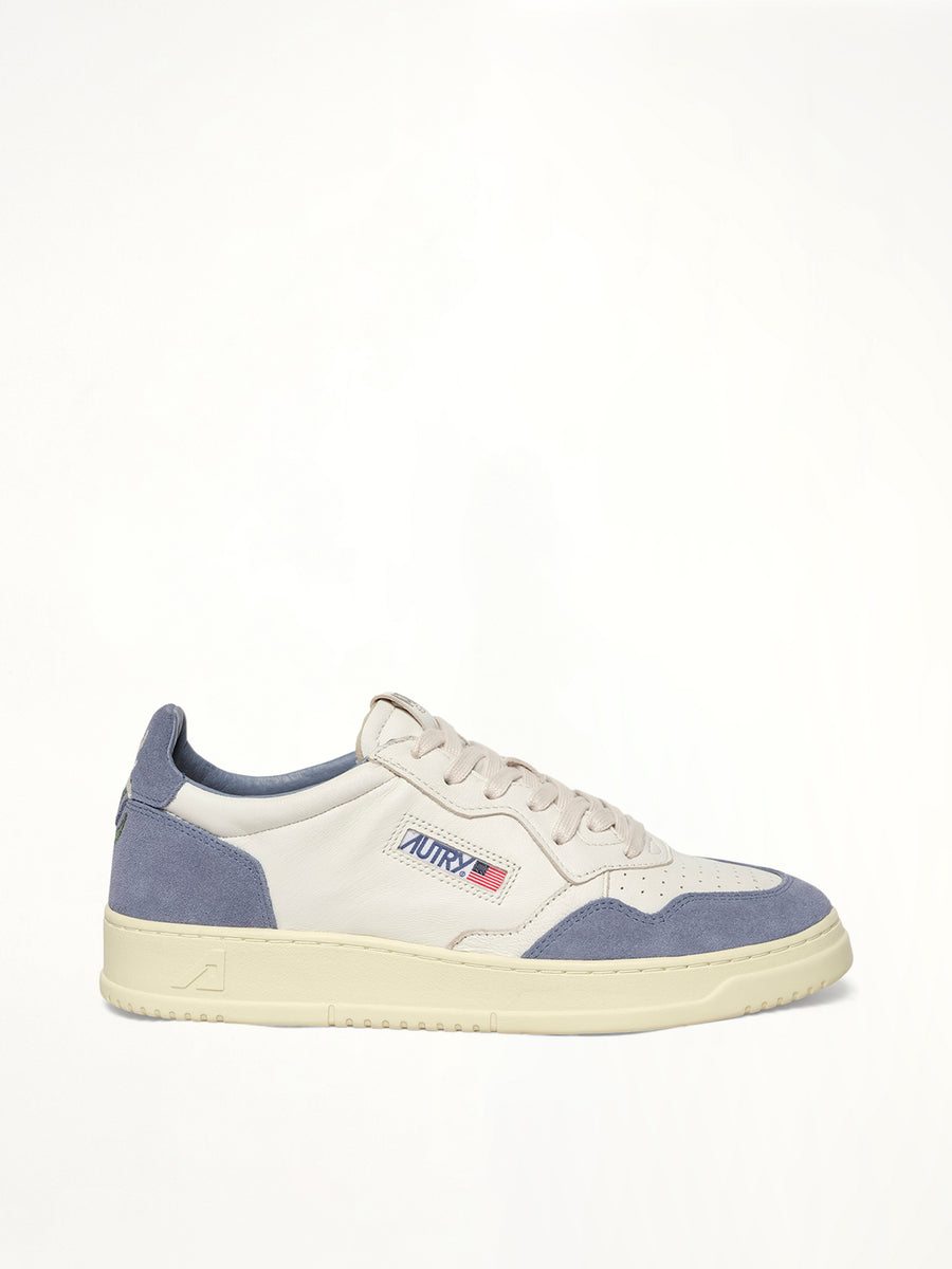 Medalist Low Sneaker in White/Claudia Side View | AUTRY