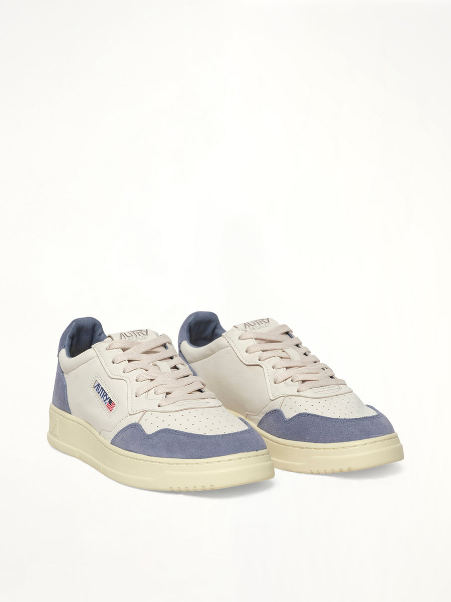 Medalist Low Sneaker in White/Claudia Front View | AUTRY