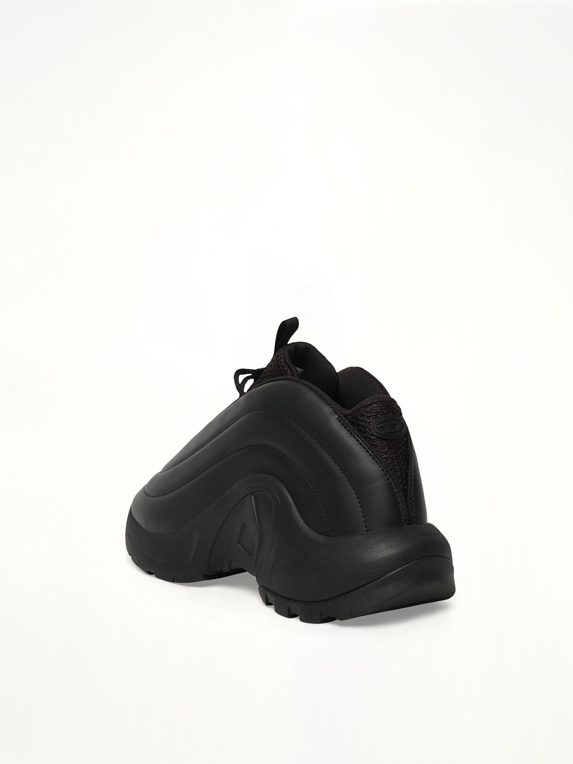 S-D-RUNNER X Sneaker in Black Back View | DIESEL