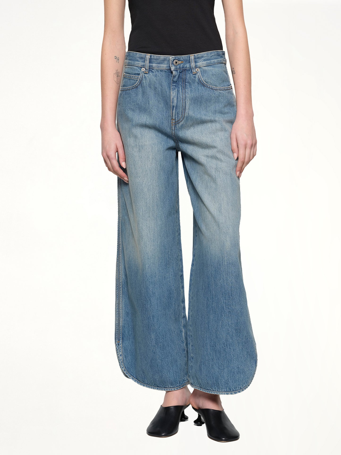 Loose-Leg Jeans AF in Denim Blue